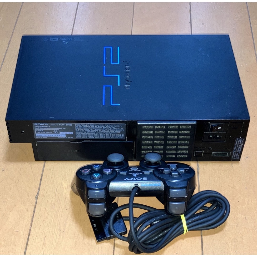 PlayStation2(プレイステーション2)のPS2 本体セット SCPH-30000 エンタメ/ホビーのゲームソフト/ゲーム機本体(家庭用ゲーム機本体)の商品写真