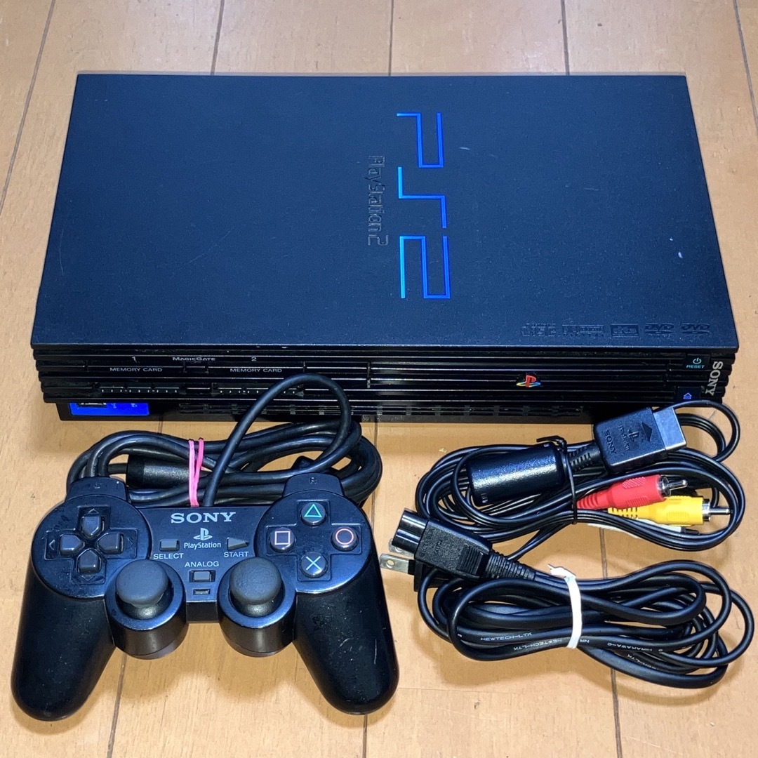 PlayStation2(プレイステーション2)のPS2 本体セット SCPH-39000 エンタメ/ホビーのゲームソフト/ゲーム機本体(家庭用ゲーム機本体)の商品写真