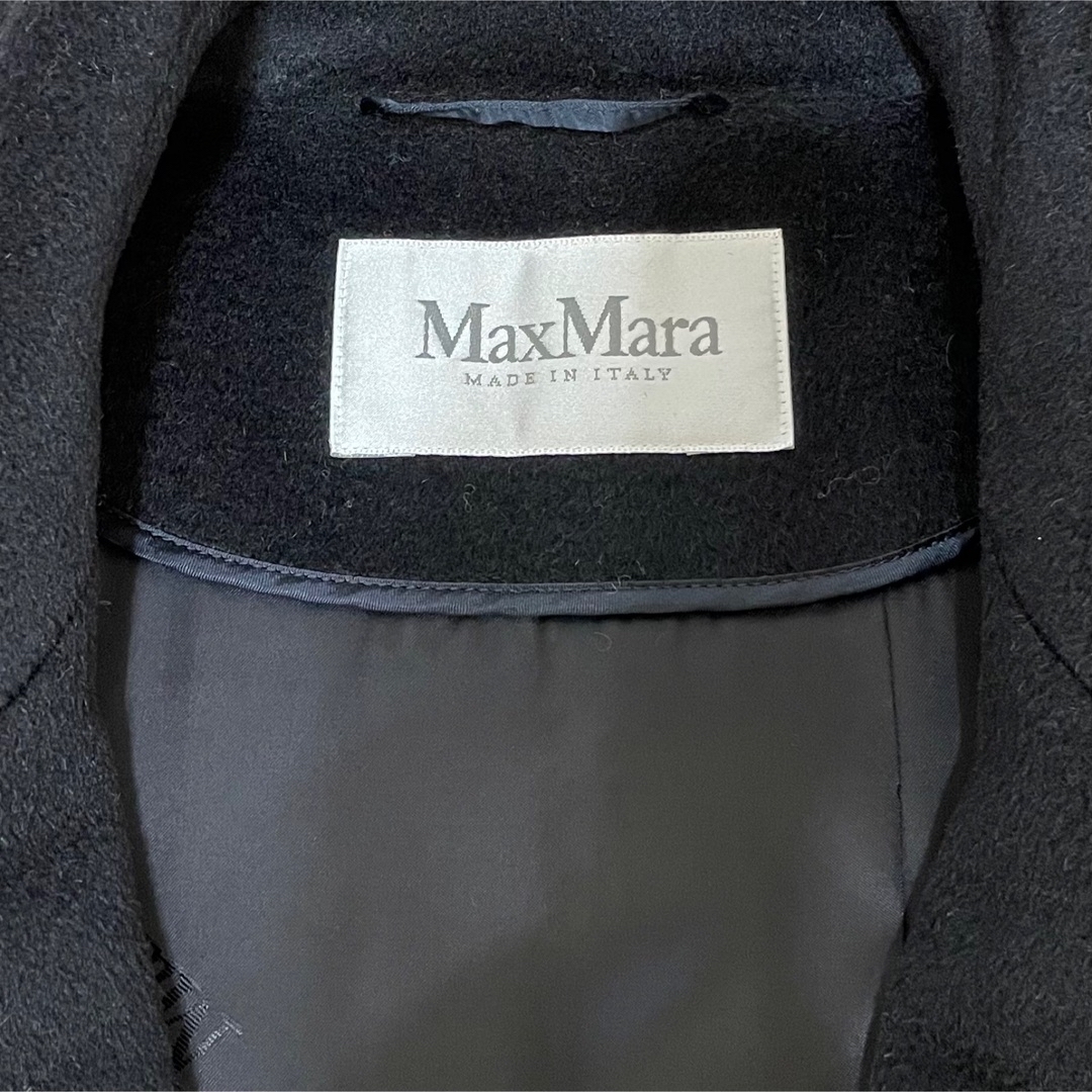 Max Mara(マックスマーラ)のマックスマーラMANUELAキャメル100%ガウンコート定番の黒【中古美品】 レディースのジャケット/アウター(ロングコート)の商品写真