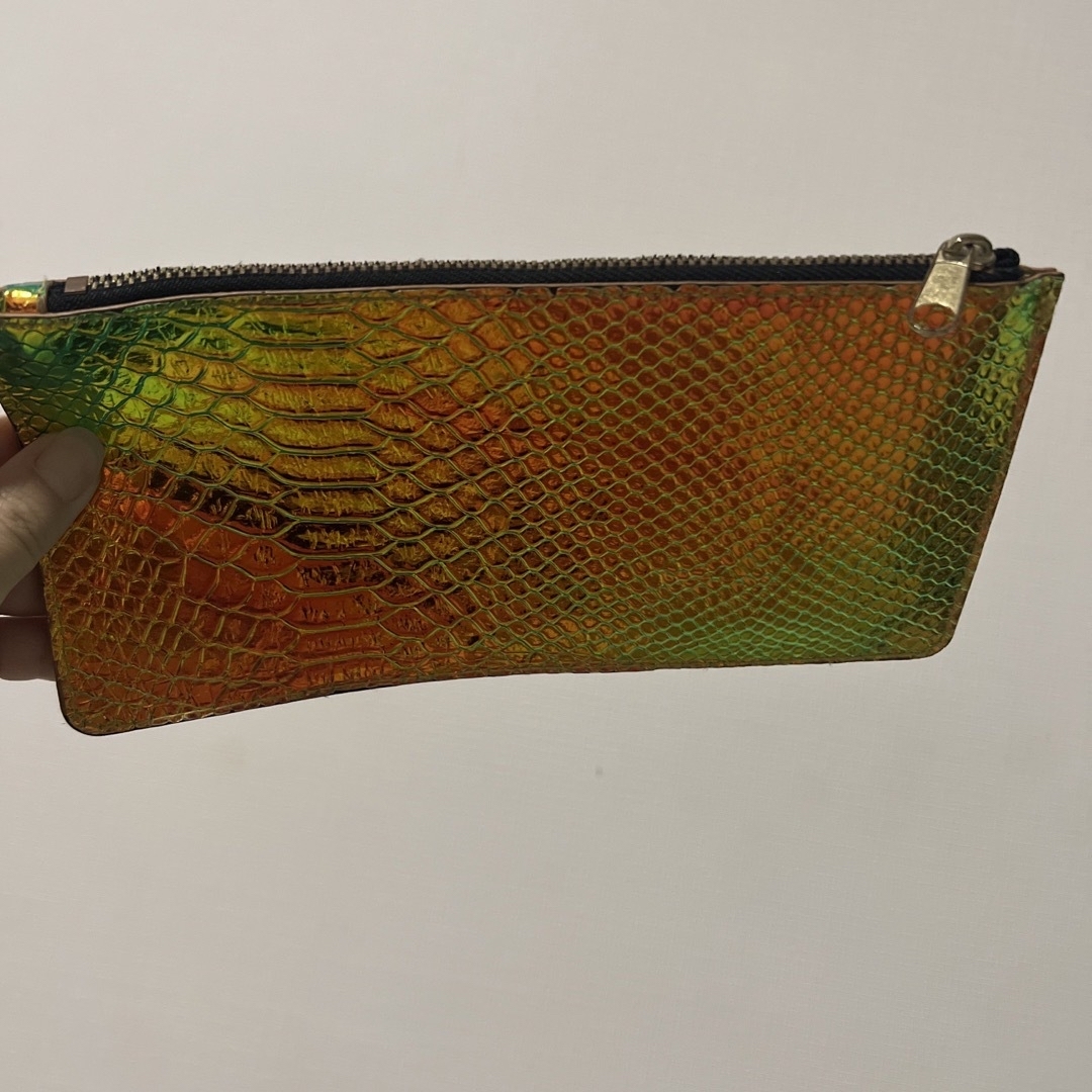 H&M(エイチアンドエム)の [値下げ]蛇柄 パイソン 財布 ポーチ ペンケース オレンジ グリーン レディースのファッション小物(ポーチ)の商品写真