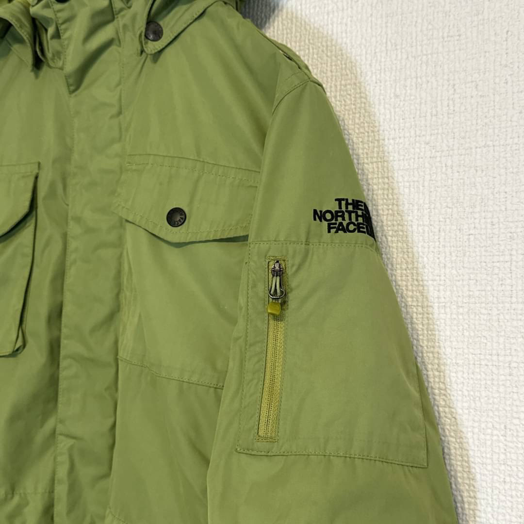 THE NORTH FACE(ザノースフェイス)のノースフェイス マウンテンパーカー 黄 緑　150 キッズ 美品 フード付   キッズ/ベビー/マタニティのキッズ服男の子用(90cm~)(ジャケット/上着)の商品写真