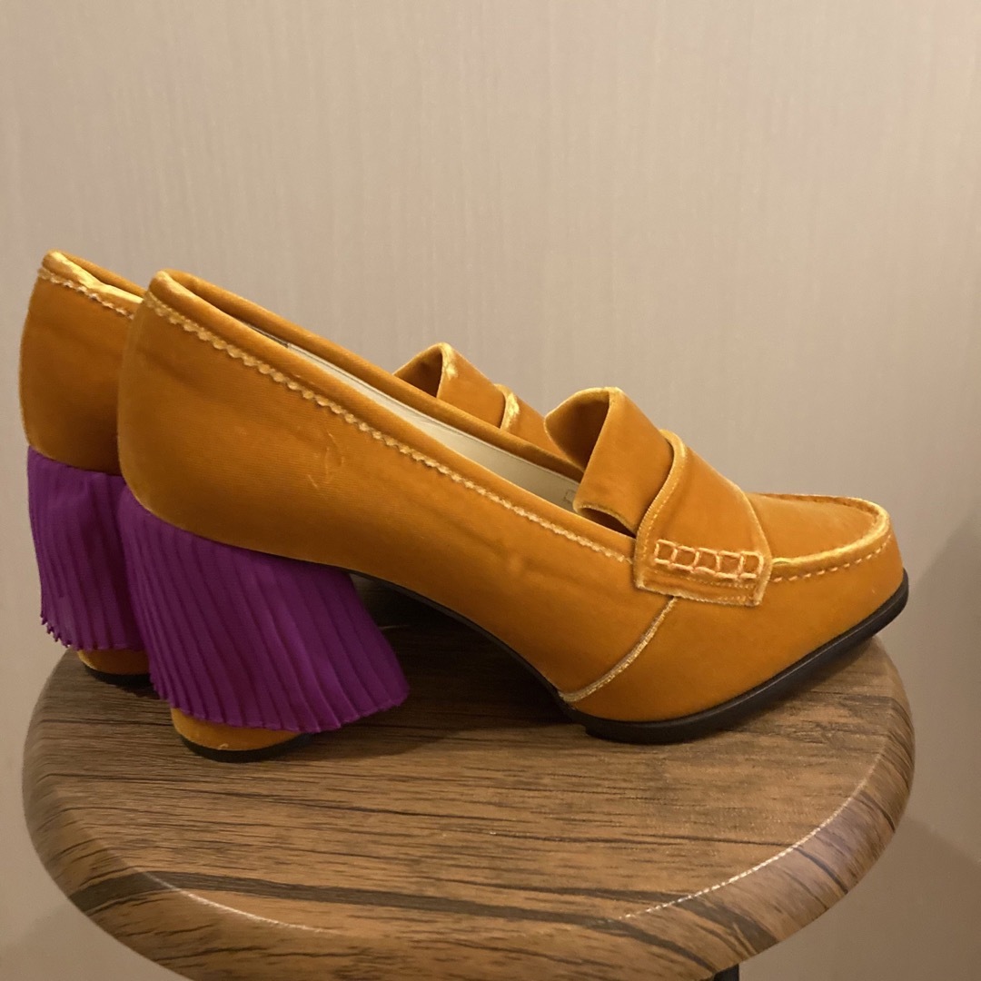 FACETASM(ファセッタズム)のFACETASM×NT⭐︎新品未使用⭐︎フリンジヒール　ローファーパンプス レディースの靴/シューズ(ハイヒール/パンプス)の商品写真