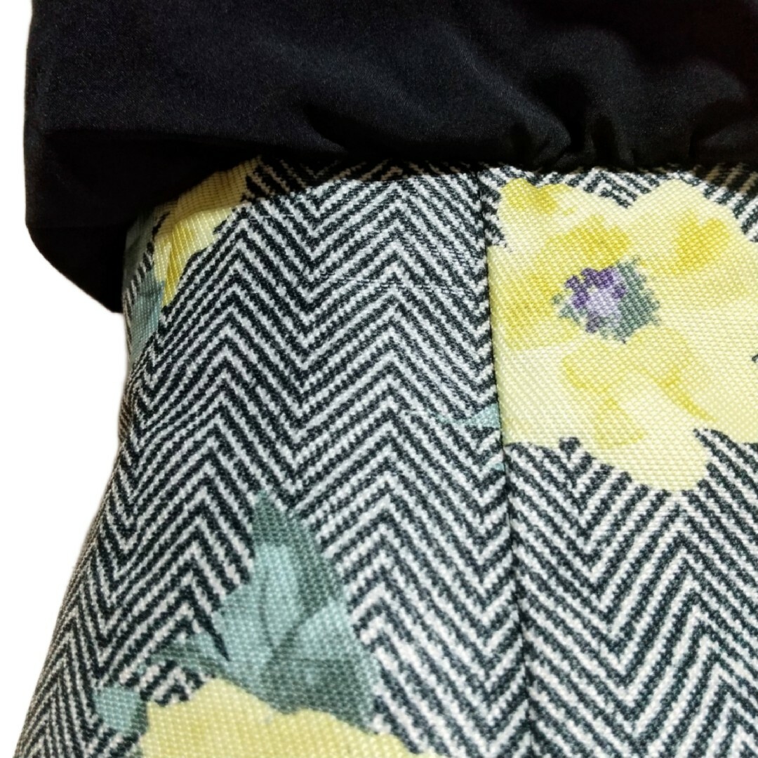 MIIA(ミーア)の肩リボンデザイン 花柄 タイト ミニワンピ レディースのワンピース(ミニワンピース)の商品写真