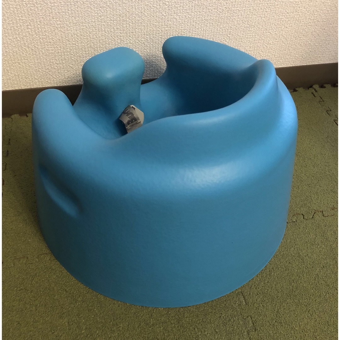 Bumbo(バンボ)のバンボ　ブルー キッズ/ベビー/マタニティのキッズ/ベビー/マタニティ その他(その他)の商品写真