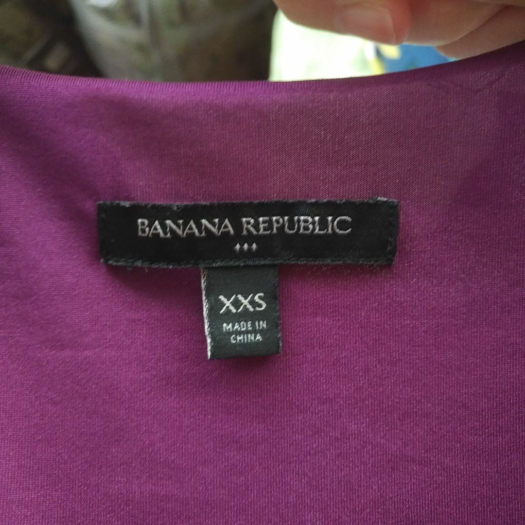 Banana Republic(バナナリパブリック)のバナナ・リパブリック　紫花柄ワンピース レディースのワンピース(ひざ丈ワンピース)の商品写真