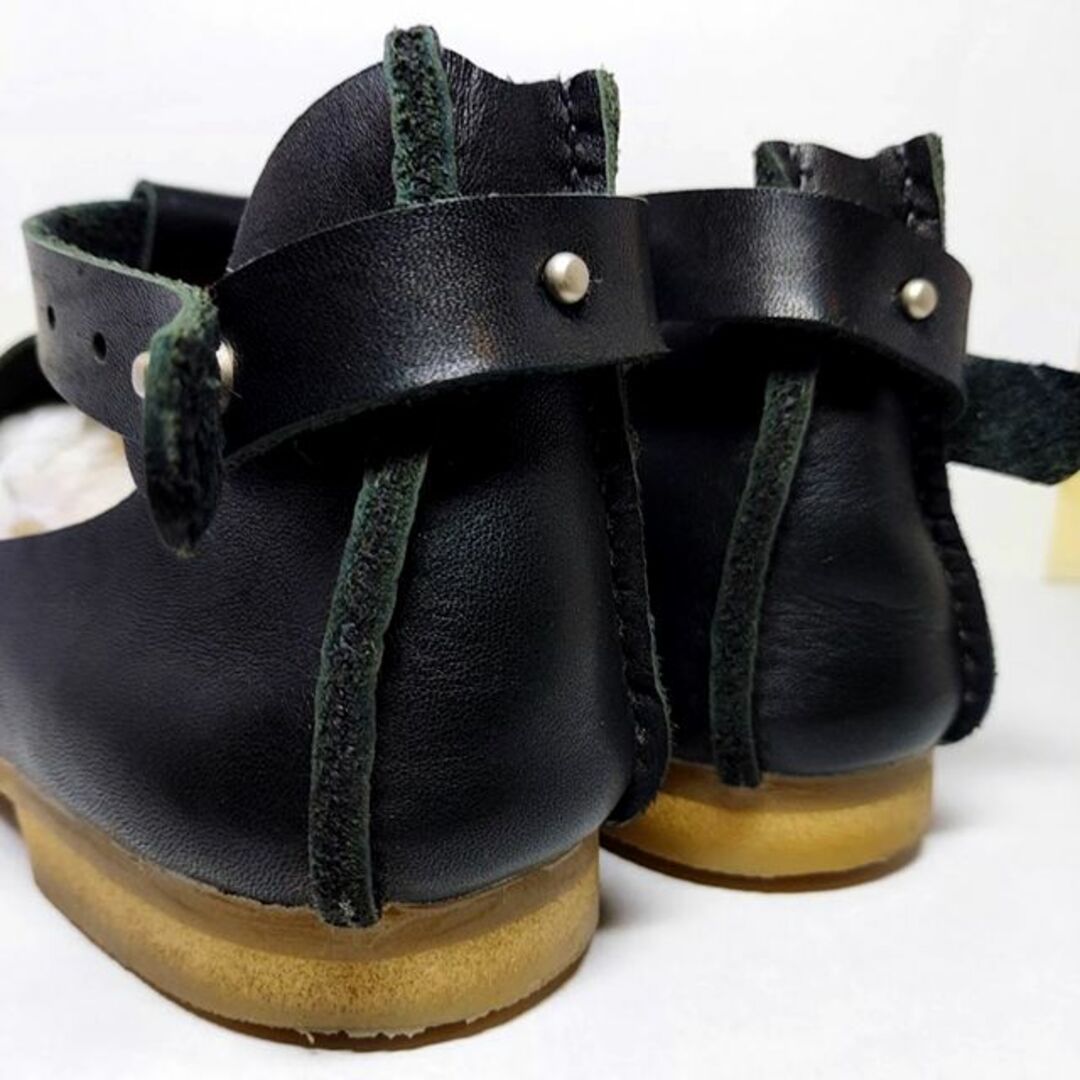 nest Robe(ネストローブ)の美品 pota✨ポタ ハンドメイド レザー Tストラップ サンダル ブラック レディースの靴/シューズ(ローファー/革靴)の商品写真