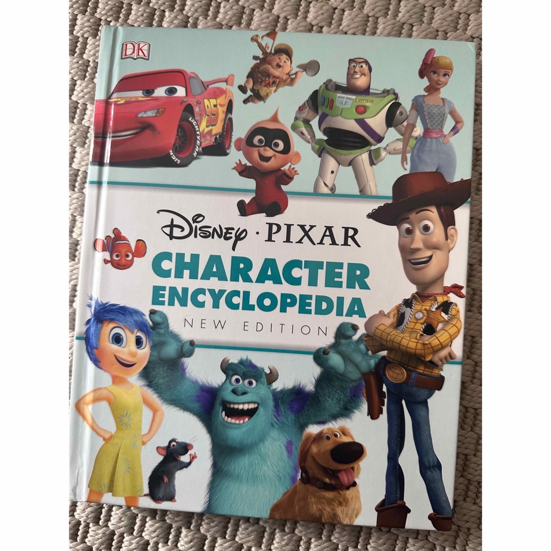 Disney Pixar Character Encyclopedia New  エンタメ/ホビーの本(洋書)の商品写真