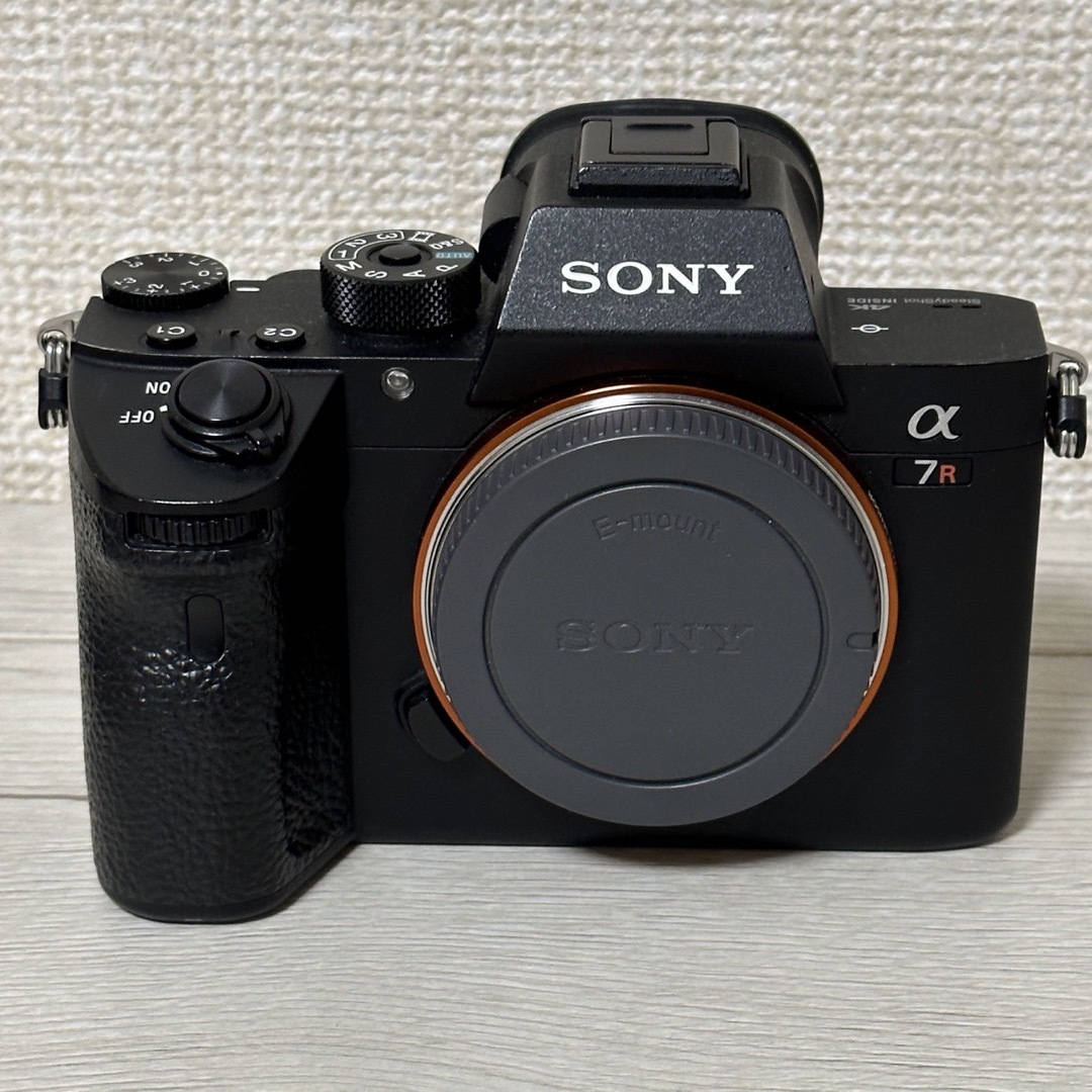 SONY(ソニー)のSONY α7RⅢ ILCE-7RM3 + RRS L字プレートセット スマホ/家電/カメラのカメラ(ミラーレス一眼)の商品写真