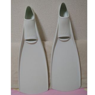 ガル(ホワイト/白色系)の通販 100点以上 | GULLを買うならラクマ