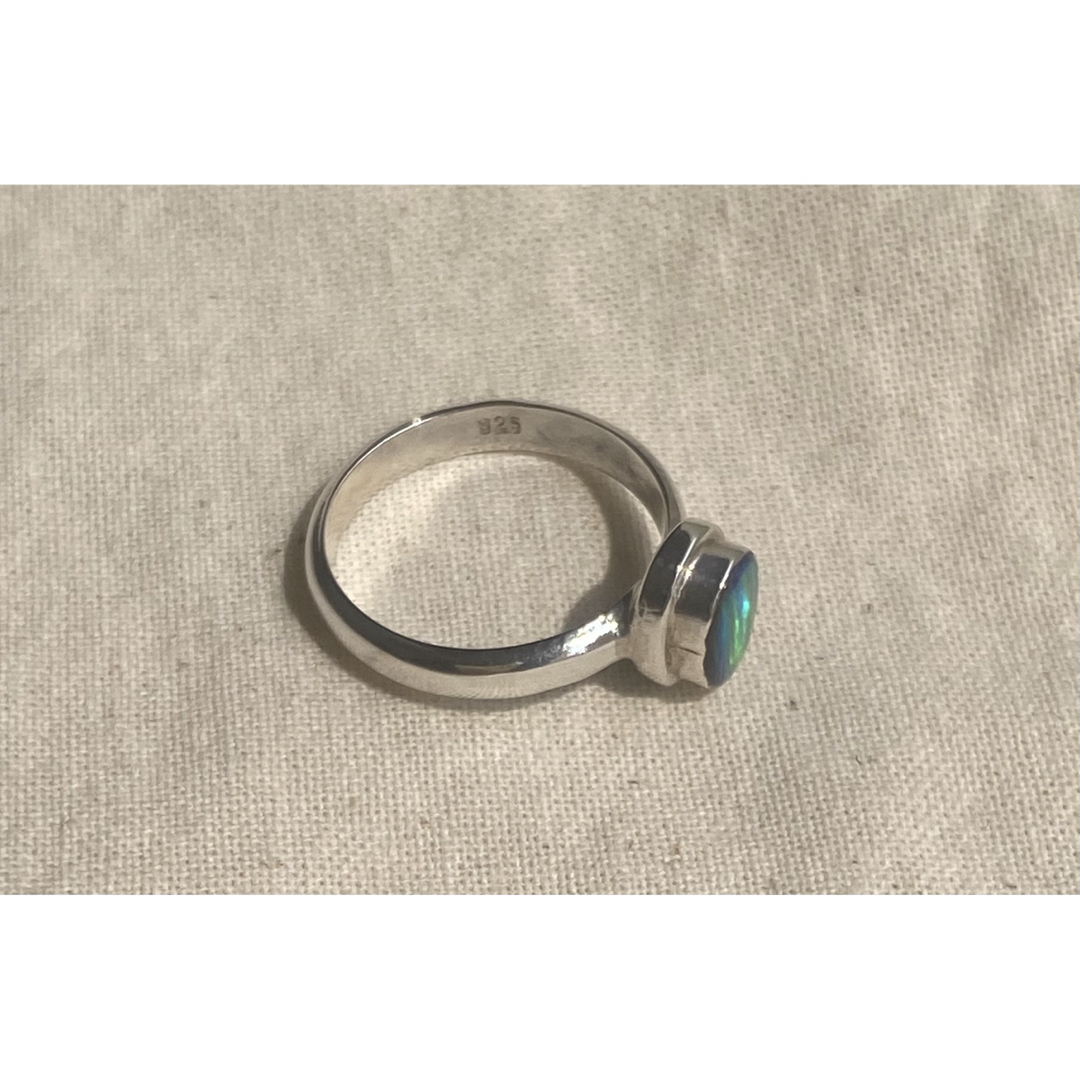 手元で舞い彩る七色の光天然宝石オパールリング 14号SILVER925 sつQ1