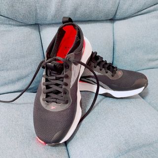 リーボック(Reebok)の定価12000円のスニーカー　ジム用にも(スニーカー)