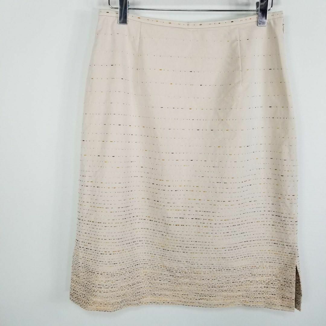 Chloe(クロエ)のChloeエンブロイダリーサイドスリット入スカートひざ丈42ベージュ レディースのスカート(ひざ丈スカート)の商品写真