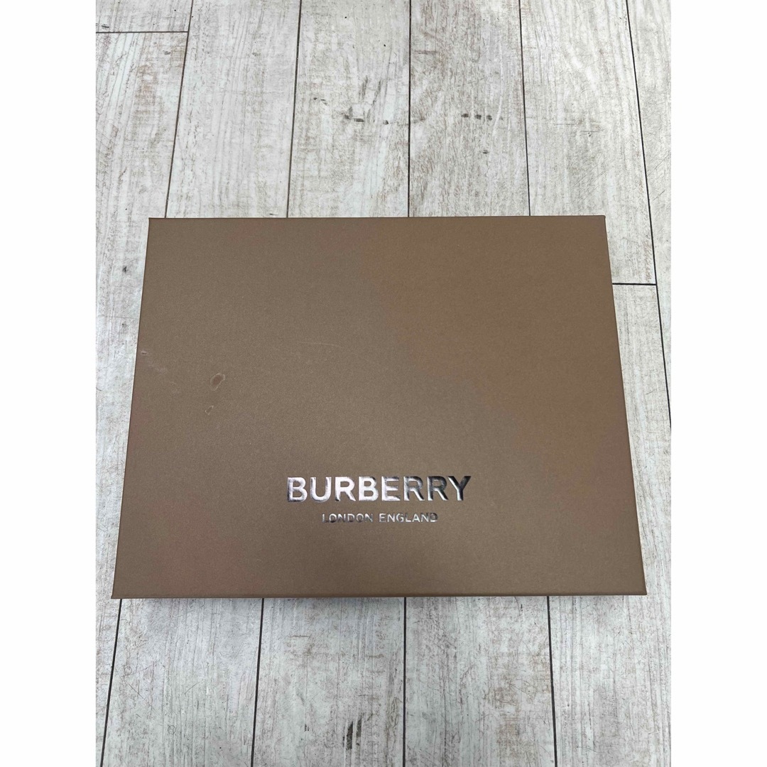 BURBERRY(バーバリー)の★バーバリー★ロンドンイングランド★フードジャケット★チェック★綿★キッズ キッズ/ベビー/マタニティのキッズ服男の子用(90cm~)(ジャケット/上着)の商品写真