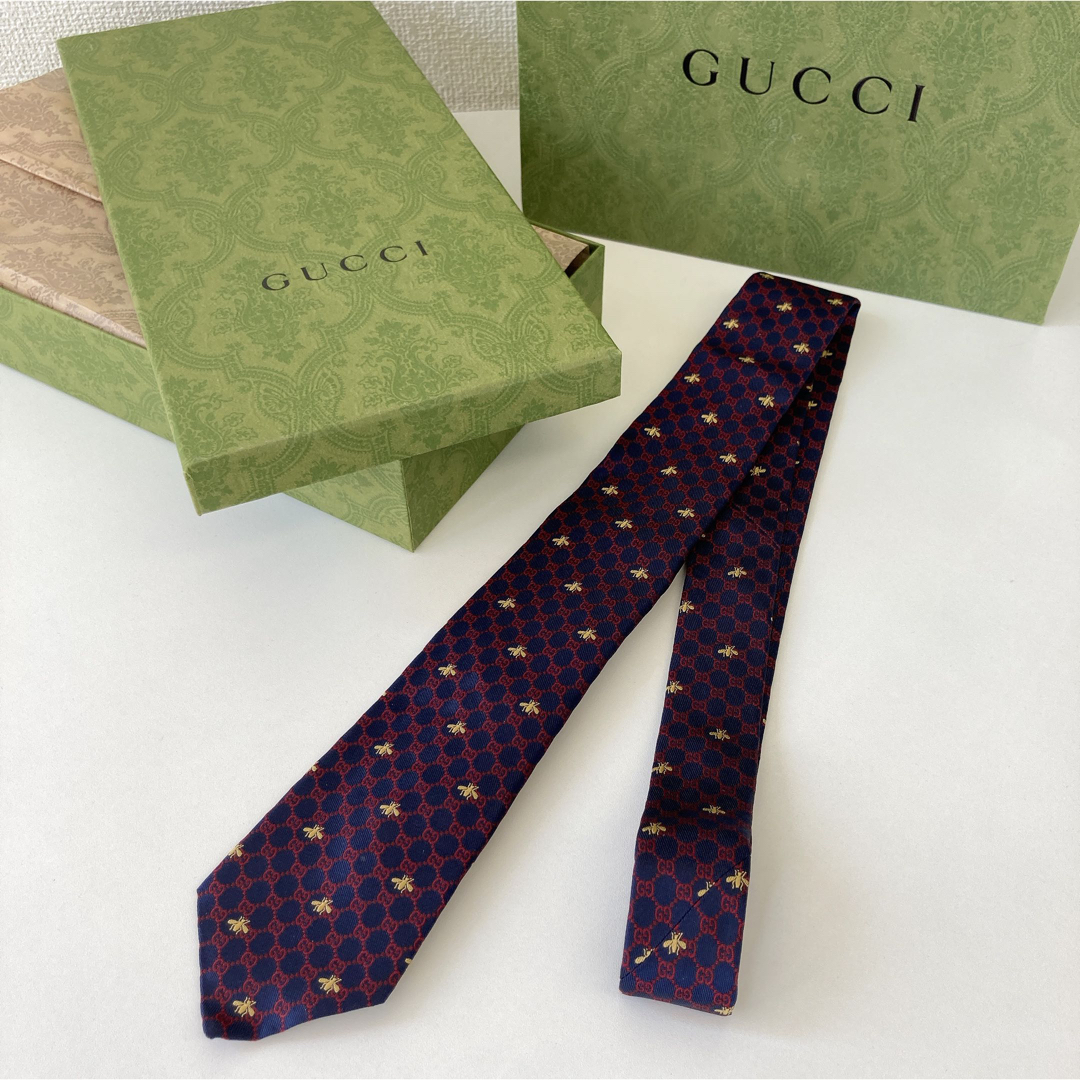 Gucci - ☆美品 箱付き GUCCI グッチ ネクタイ BEE ハチ ネイビー GGの