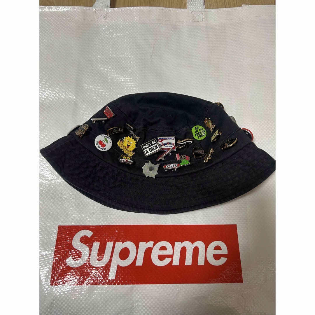 Supreme(シュプリーム)のSupreme Pins Crusher ブラック メンズの帽子(ハット)の商品写真