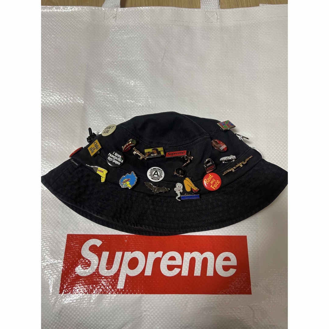 Supreme(シュプリーム)のSupreme Pins Crusher ブラック メンズの帽子(ハット)の商品写真