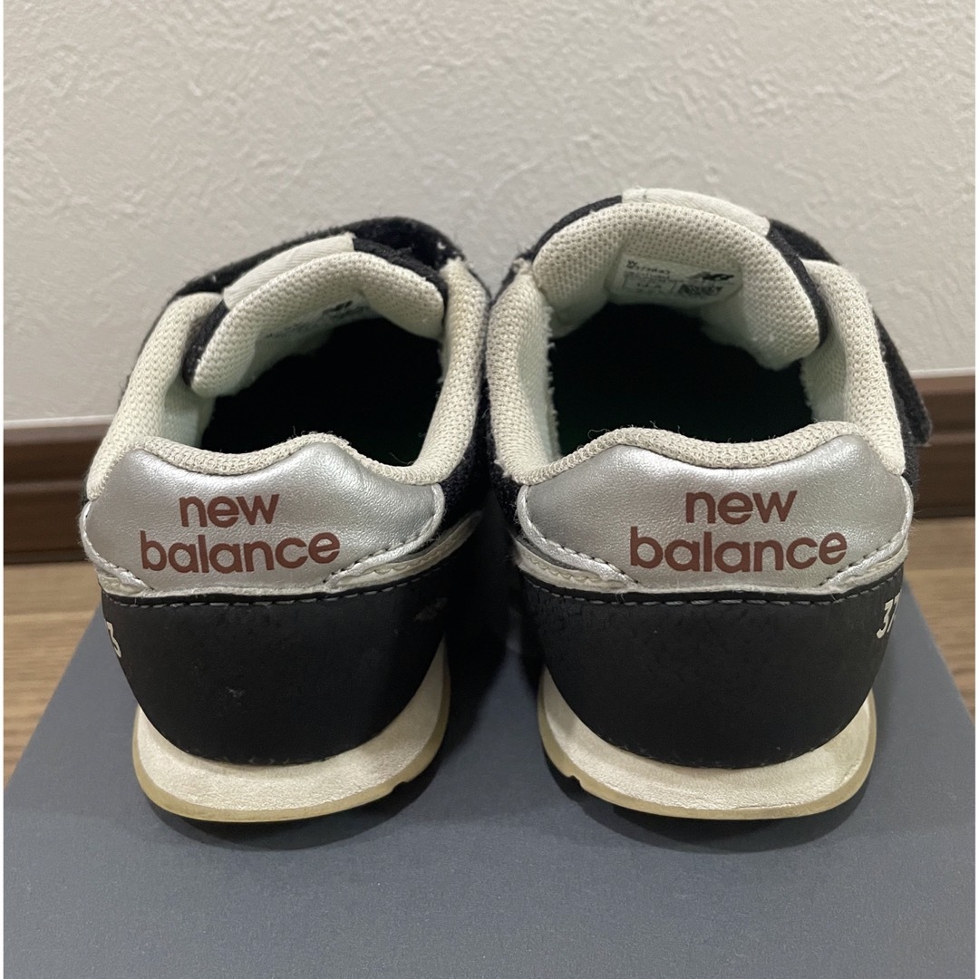 New Balance(ニューバランス)のスニーカー　14.5cm　ニューバランス　ブラック　子供　 キッズ/ベビー/マタニティのベビー靴/シューズ(~14cm)(スニーカー)の商品写真