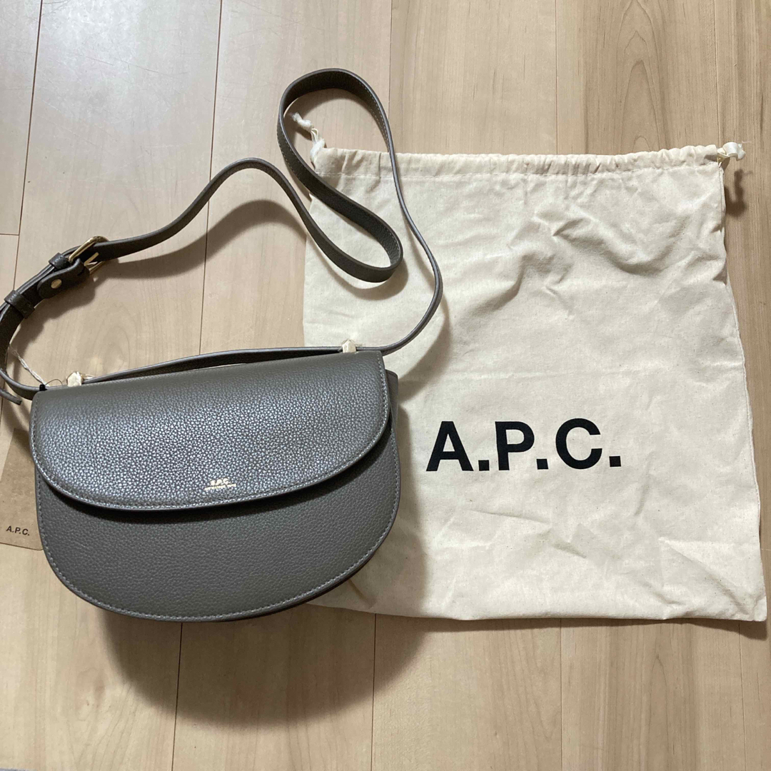 A.P.C MINI SAC GENENE レザー　ショルダーバッグ