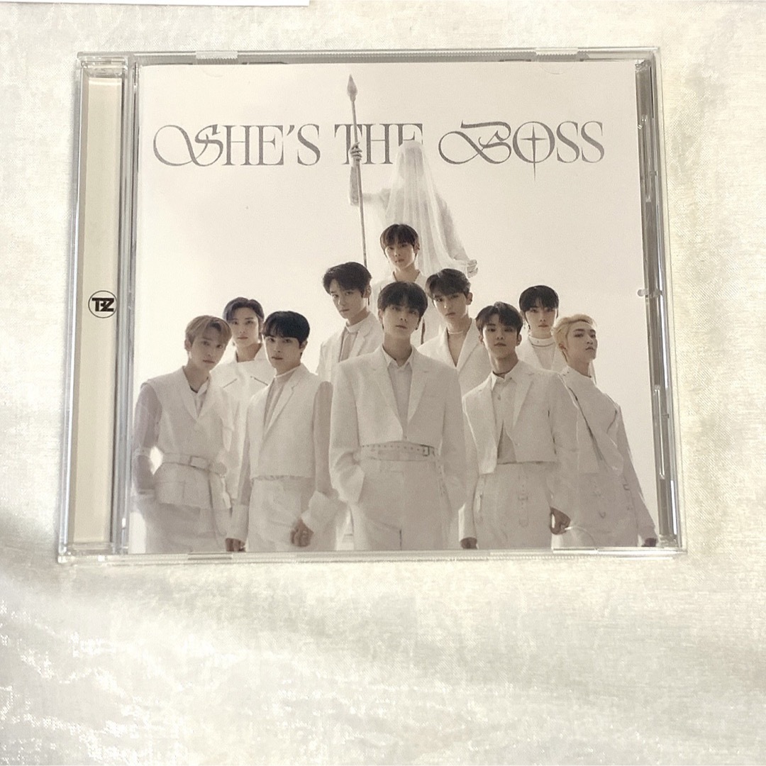 THE BOYZ(ザボーイズ)のTHE BOYZ SHE'S THE BOSS 通常盤A セット エンタメ/ホビーのCD(K-POP/アジア)の商品写真