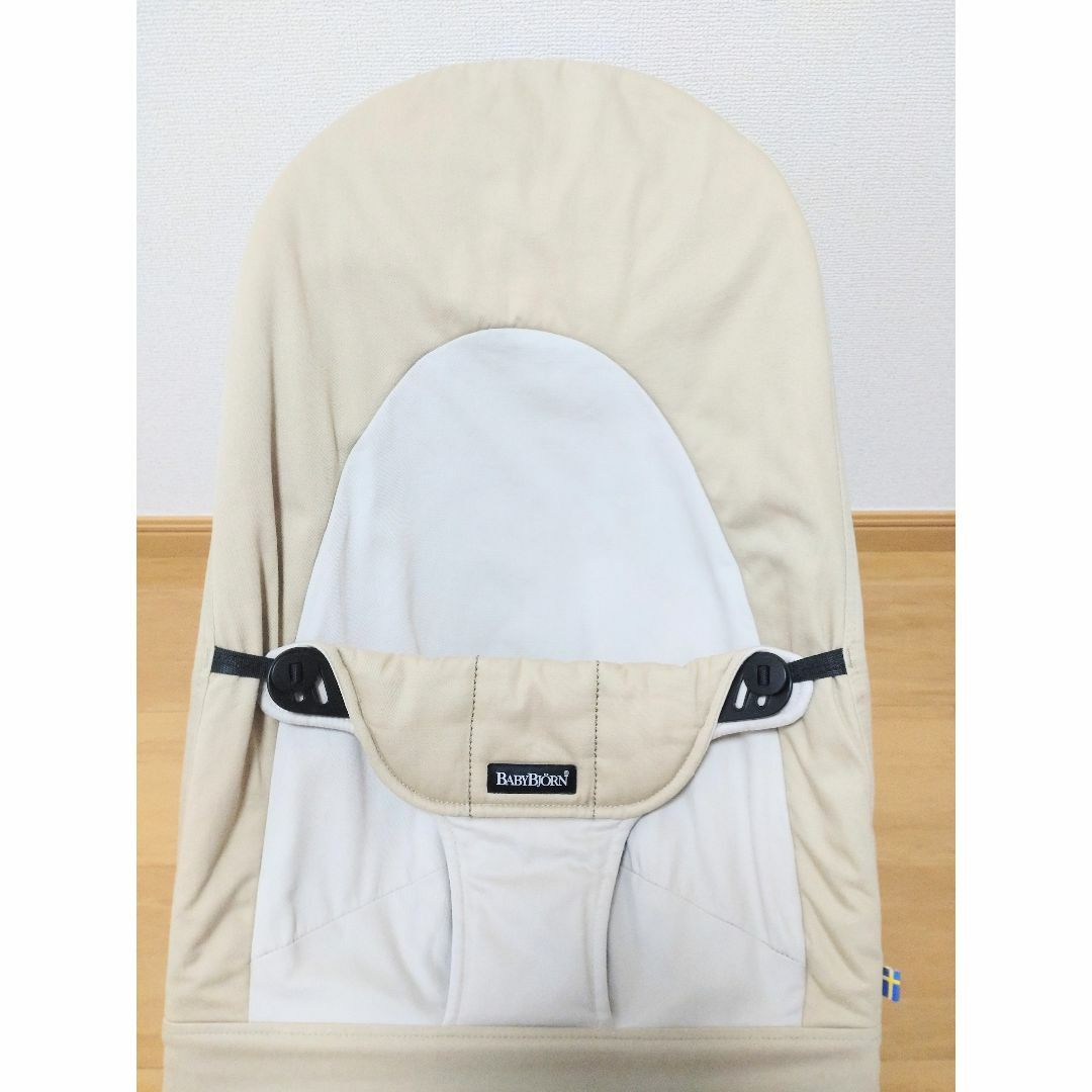 BABYBJORN(ベビービョルン)のなつ様専用　ベビービョルン バウンサー バランスソフト コットン カーキ キッズ/ベビー/マタニティの寝具/家具(ベビーベッド)の商品写真