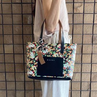 タイムセール！◆極美品◆MARNI マルニフラワーカフェトートバッグ　ストライプ