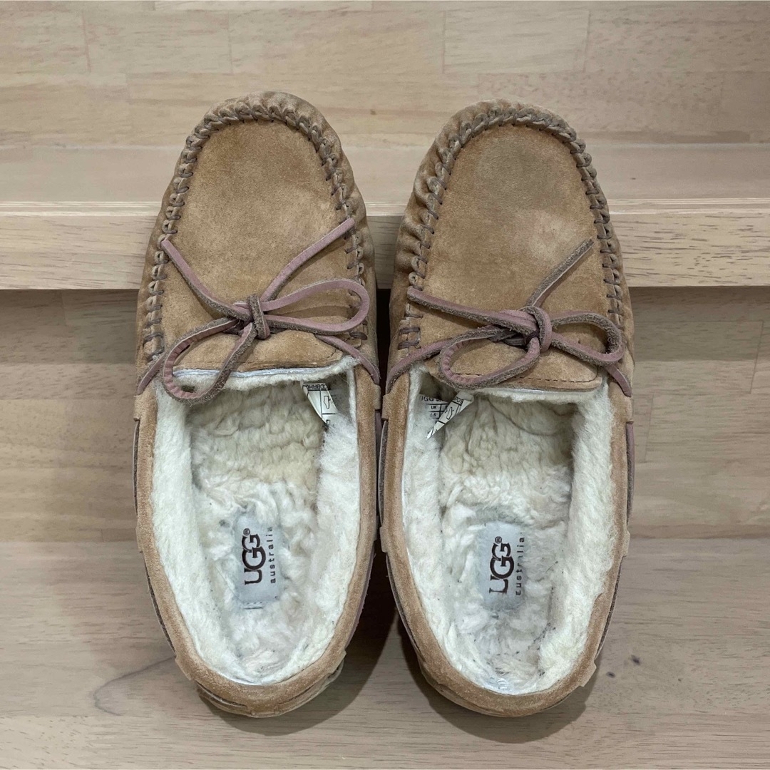 即日発送】♡美品♡UGG アグ フワフワモカシン 23㎝-