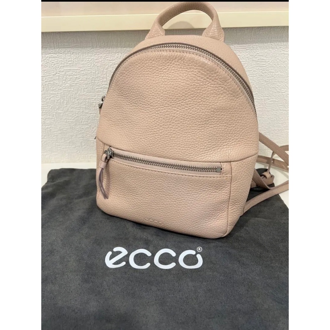 ECCO(エコー)のecco エコー　リュック　バッグ　くすみピンク　 レディースのバッグ(リュック/バックパック)の商品写真