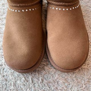 UGG   未使用アグ Classic Ultra Mini Bling ベージュ の通販 by