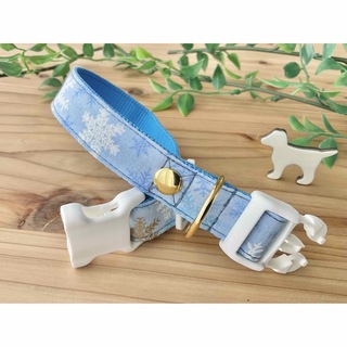 犬　首輪　雪の結晶　アイスブルー×スカイブルー　小型犬　ハンドメイド(リード/首輪)