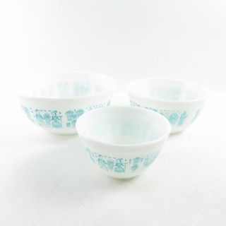 パイレックス(Pyrex)の美品 PYREX パイレックス バタープリント アーミッシュ 1950年代-1970年代 ミキシングボウル 3枚 耐熱ミルクガラス セット 大中小 深皿 オールド レトロ食器 SU3987C (食器)