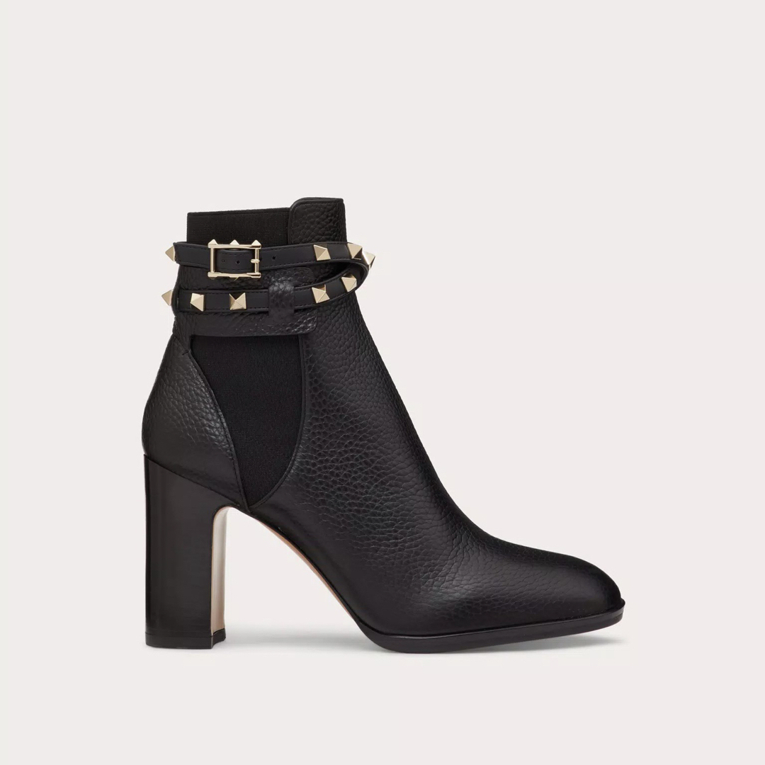 Valentino】ロックスタッズ グレインカーフスキン アンクルブーツ - ブーツ