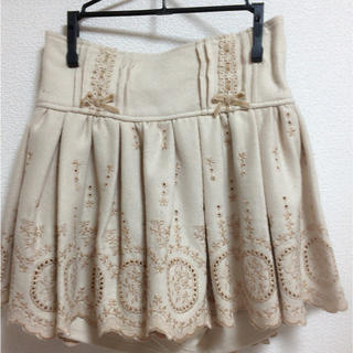 リズリサ(LIZ LISA)の刺繍スカート(ミニスカート)