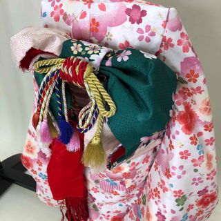 女児着物☆七五三セット☆ 四つ身☆5歳 7歳☆子供用着物 白 u-195の