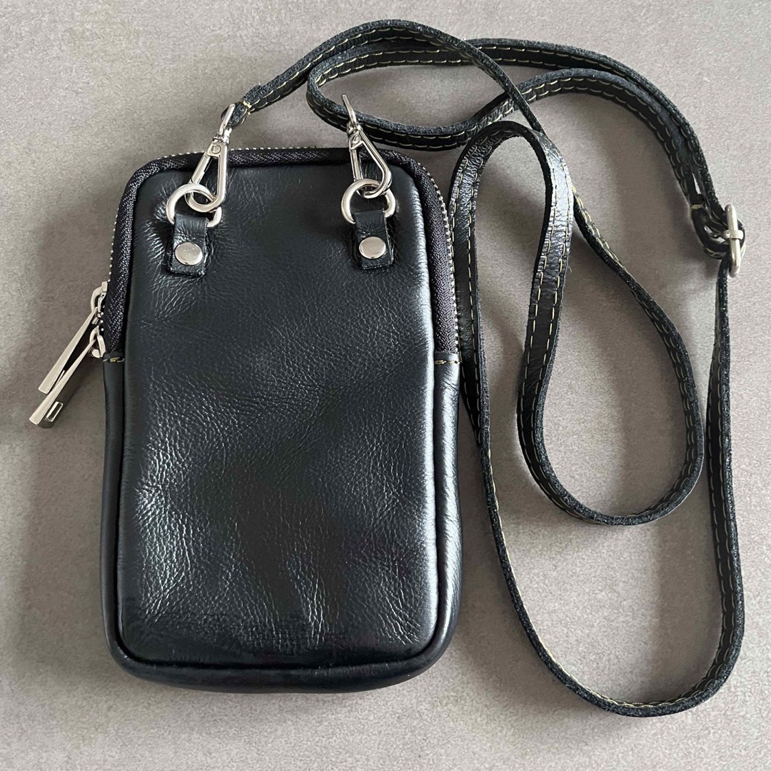 ハラコ　携帯用　スマホショルダー　ダルメシアン　スマホバッグ レディースのバッグ(ショルダーバッグ)の商品写真