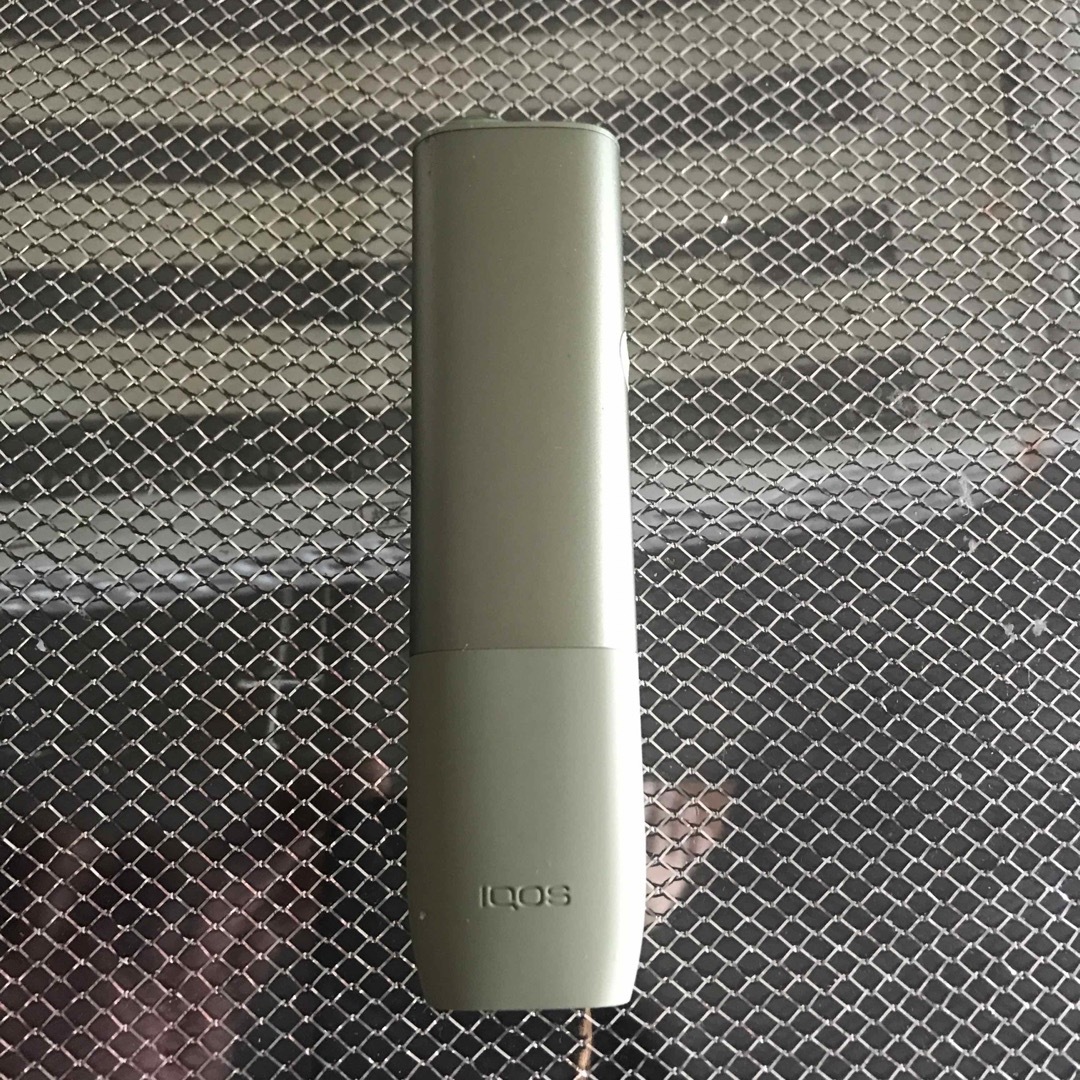 IQOS(アイコス)のIQOS ILUMA ＯＮＥ　専用ハードケース付き メンズのファッション小物(タバコグッズ)の商品写真