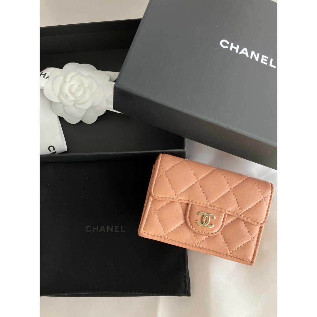 シャネル CHANEL マトラッセ スモールコンパクトウォレット  三つ折り財布