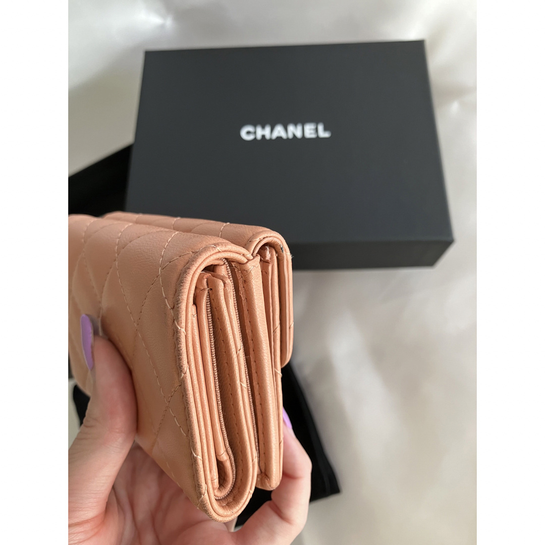 CHANEL(シャネル)のシャネル CHANEL マトラッセ スモールコンパクトウォレット  三つ折り財布 レディースのファッション小物(財布)の商品写真