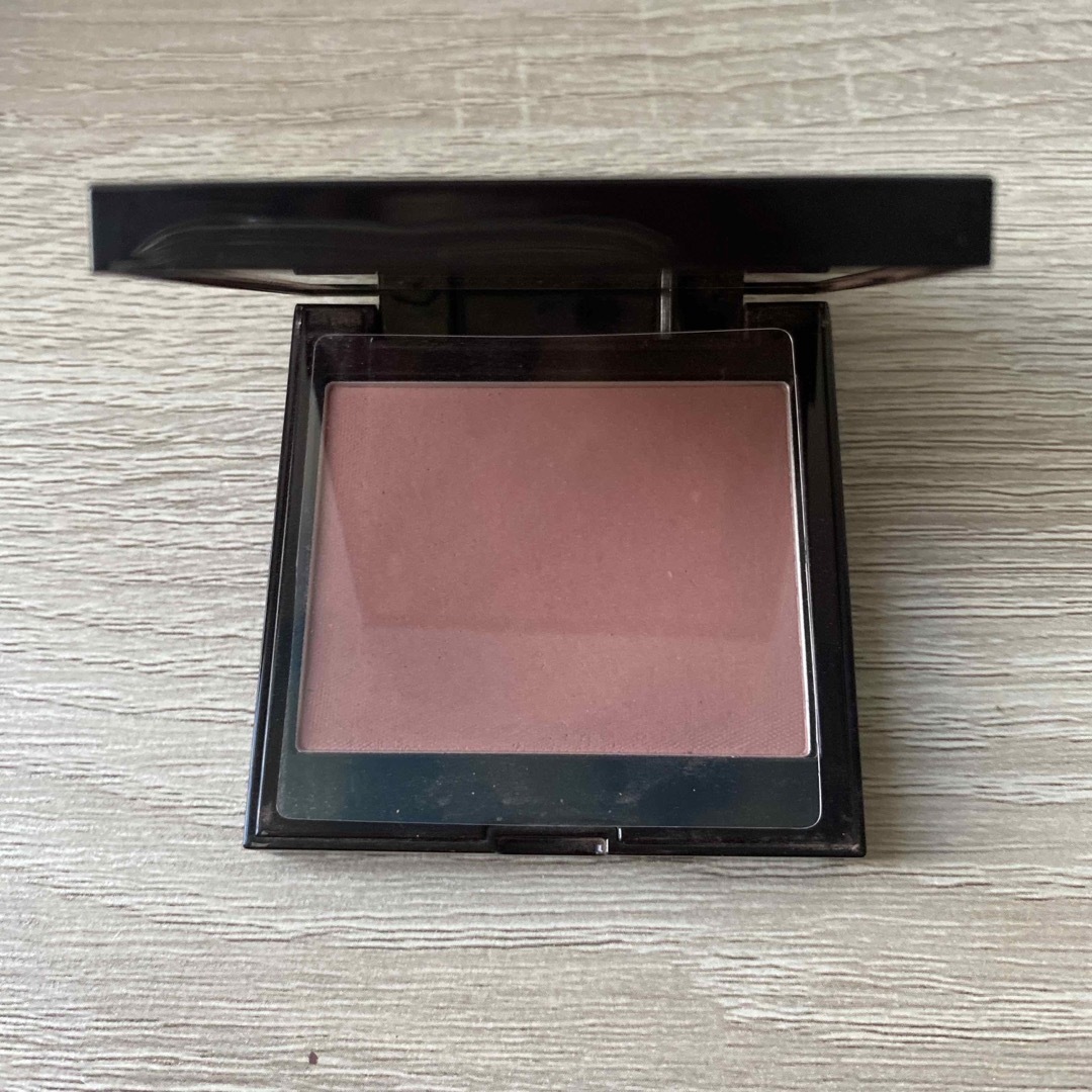 新品＊Laura mercier #06チャイ