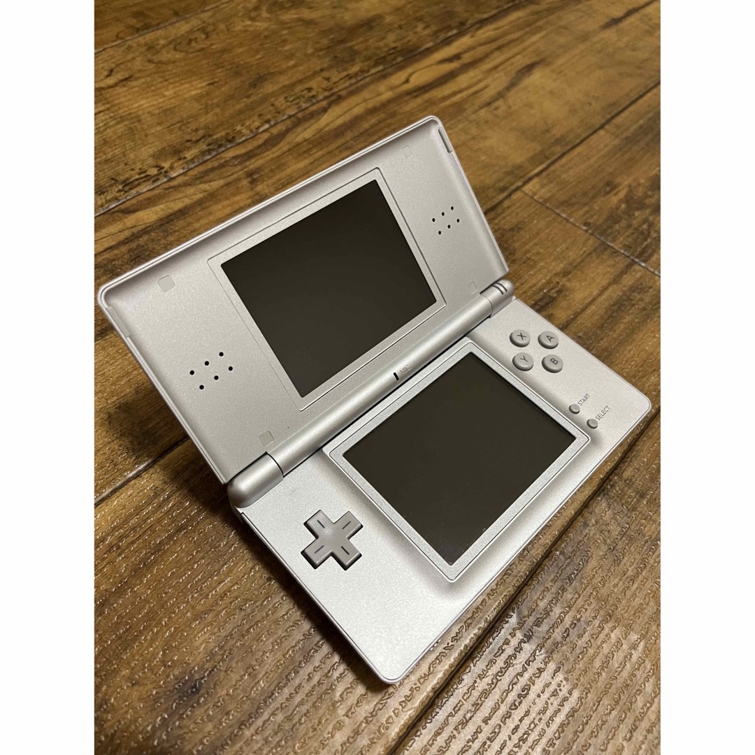 【チョッパーデコ】Nintendo DS Liteシルバー　ソフト7本付