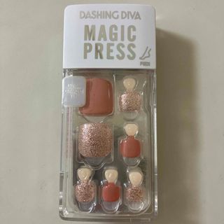 ダッシングディバ(DASHING DIVA)の【匿名配送】ダッシングディバ　マジックプレス　(つけ爪/ネイルチップ)