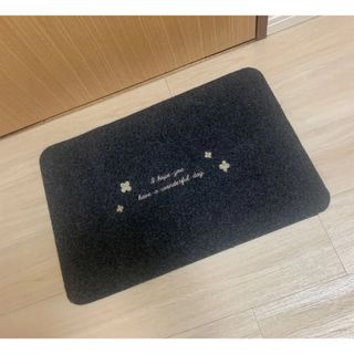 【新品】お花刺繍玄関マット　フラワー　室内　室外　滑り止め付き　フロアマット(玄関マット)