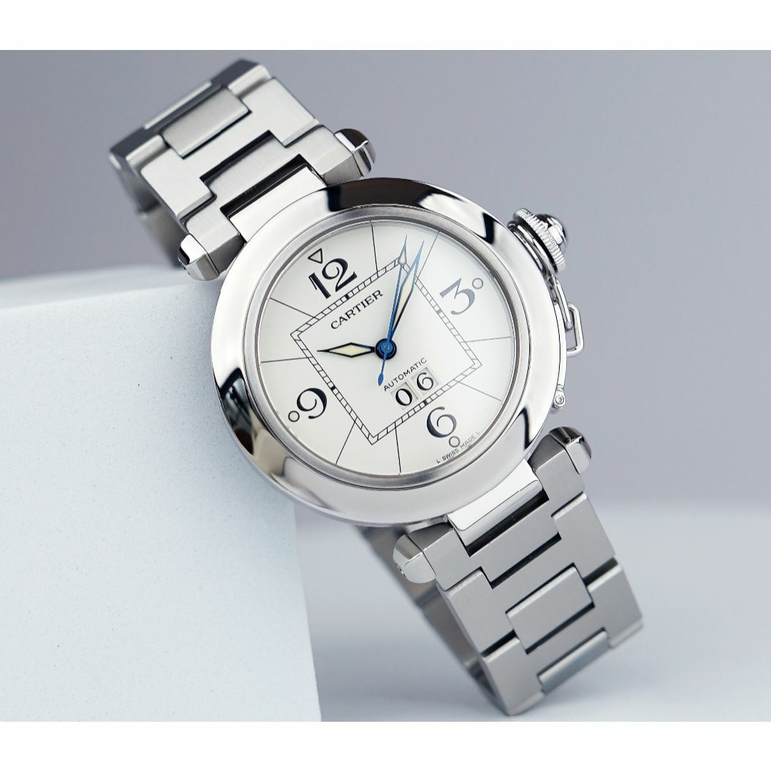 Cartier(カルティエ)の美品 カルティエ パシャC ビッグデイト シルバー オートマティック LM メンズの時計(腕時計(アナログ))の商品写真