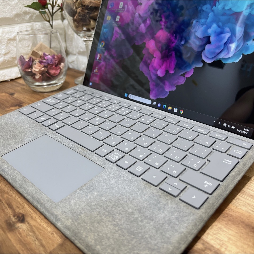 Surface pro 5☘Core m3第7世代☘メモリ4GB☘爆速SSD搭載