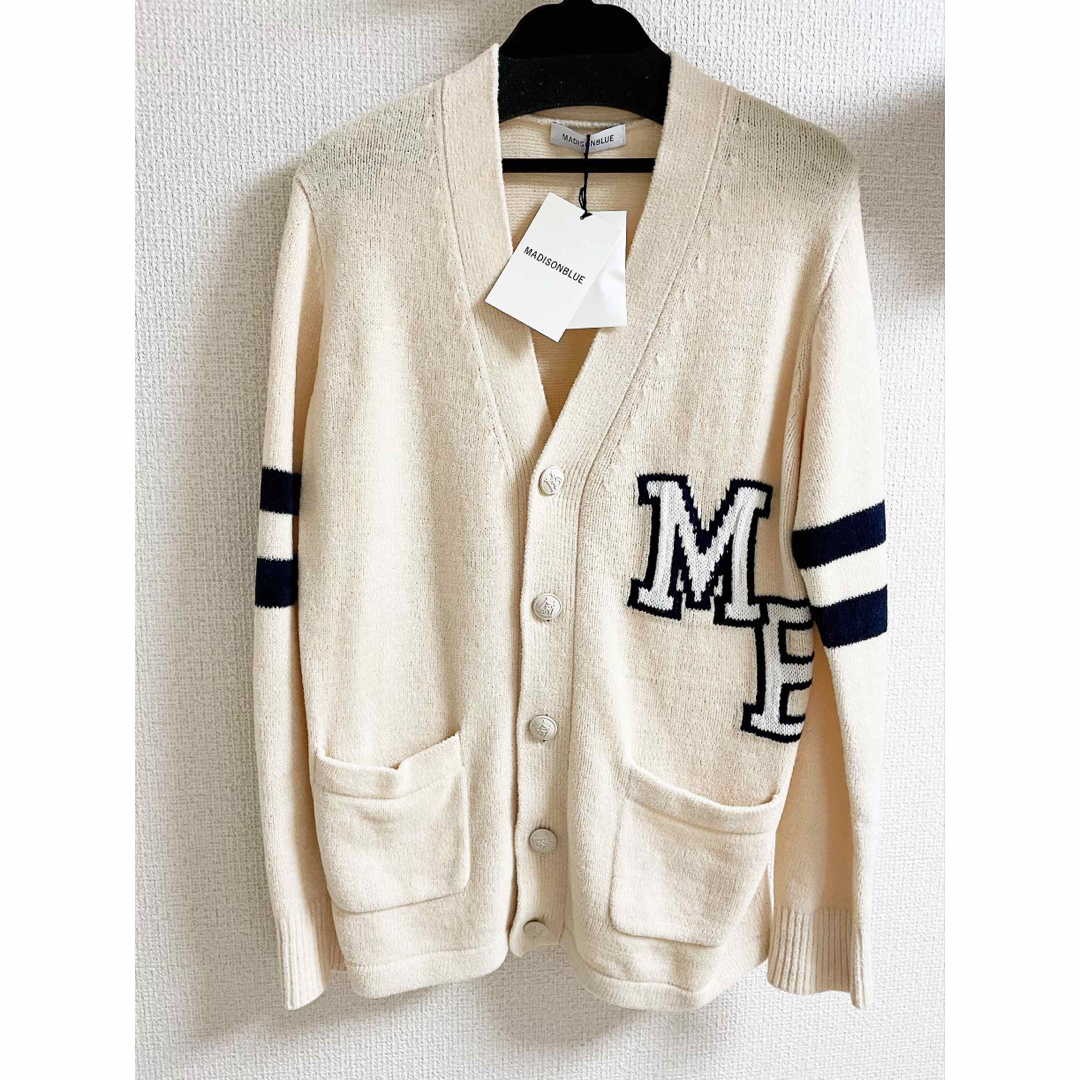 MADISONBLUE(マディソンブルー)の新品 MADISONBLUE/マディソンブルー COLLEGE カーディガン レディースのトップス(カーディガン)の商品写真