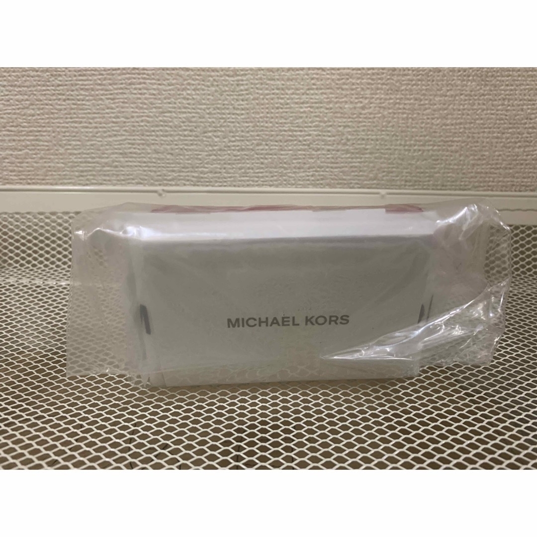 Michael Kors(マイケルコース)の【新品・未使用】マイケルコース　キーケース　レッド レディースのファッション小物(キーケース)の商品写真