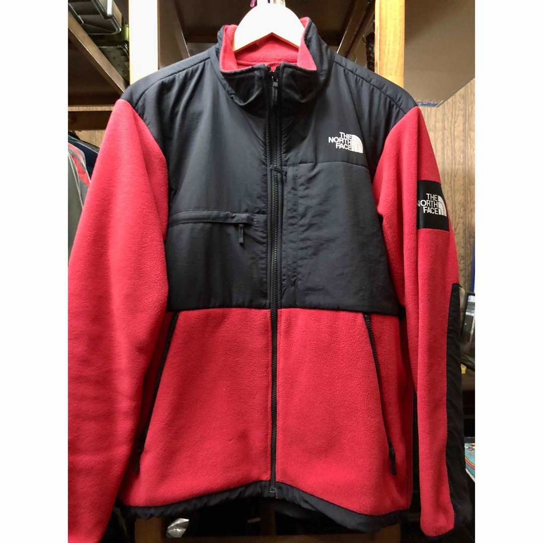 THE NORTH FACE(ザノースフェイス)のTHE NORTH FACE ノースフェイス デナリジャケット レッド メンズのジャケット/アウター(マウンテンパーカー)の商品写真