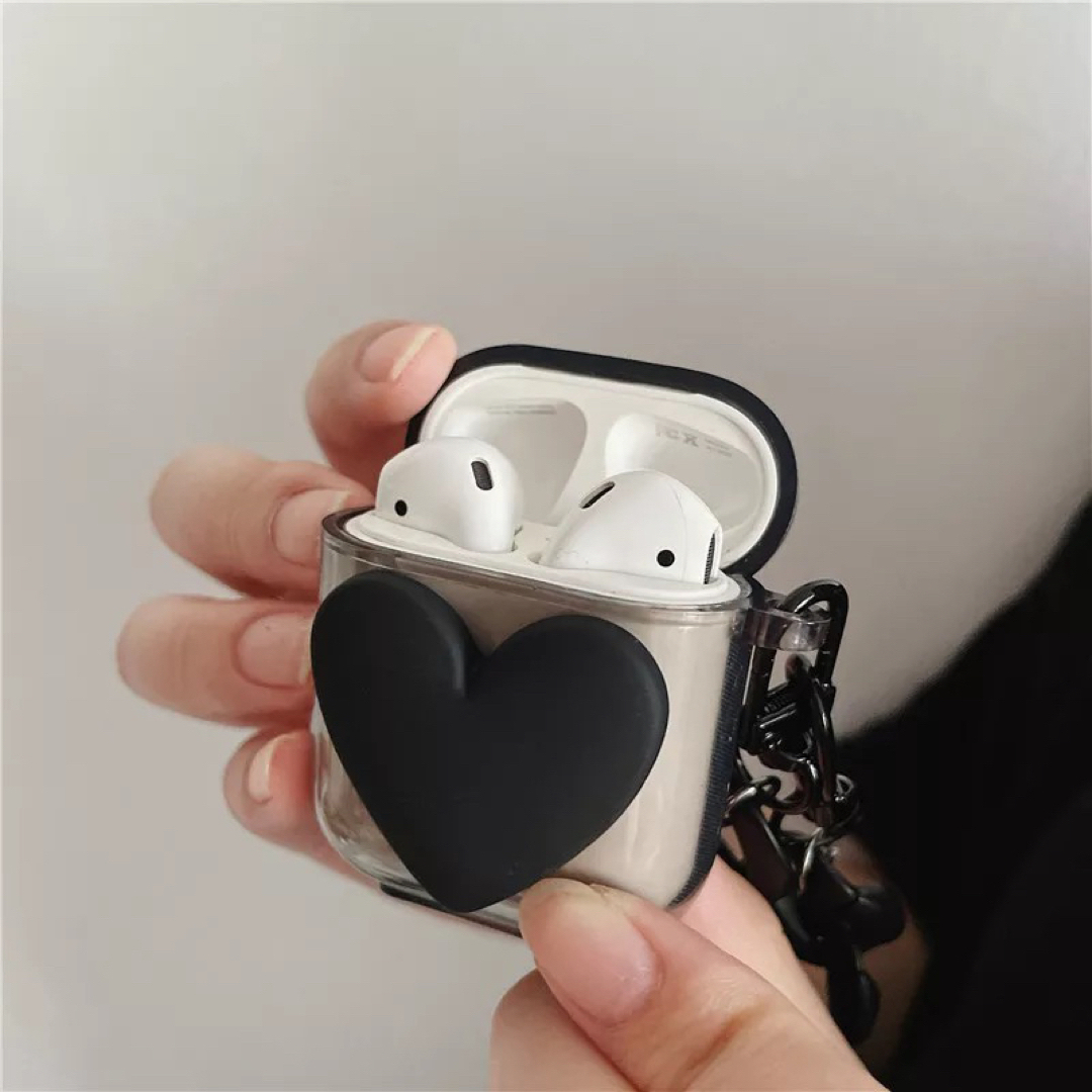 AirPodsPro ケース AirPods イヤフォンケース ハート ブラック スマホ/家電/カメラのオーディオ機器(ヘッドフォン/イヤフォン)の商品写真