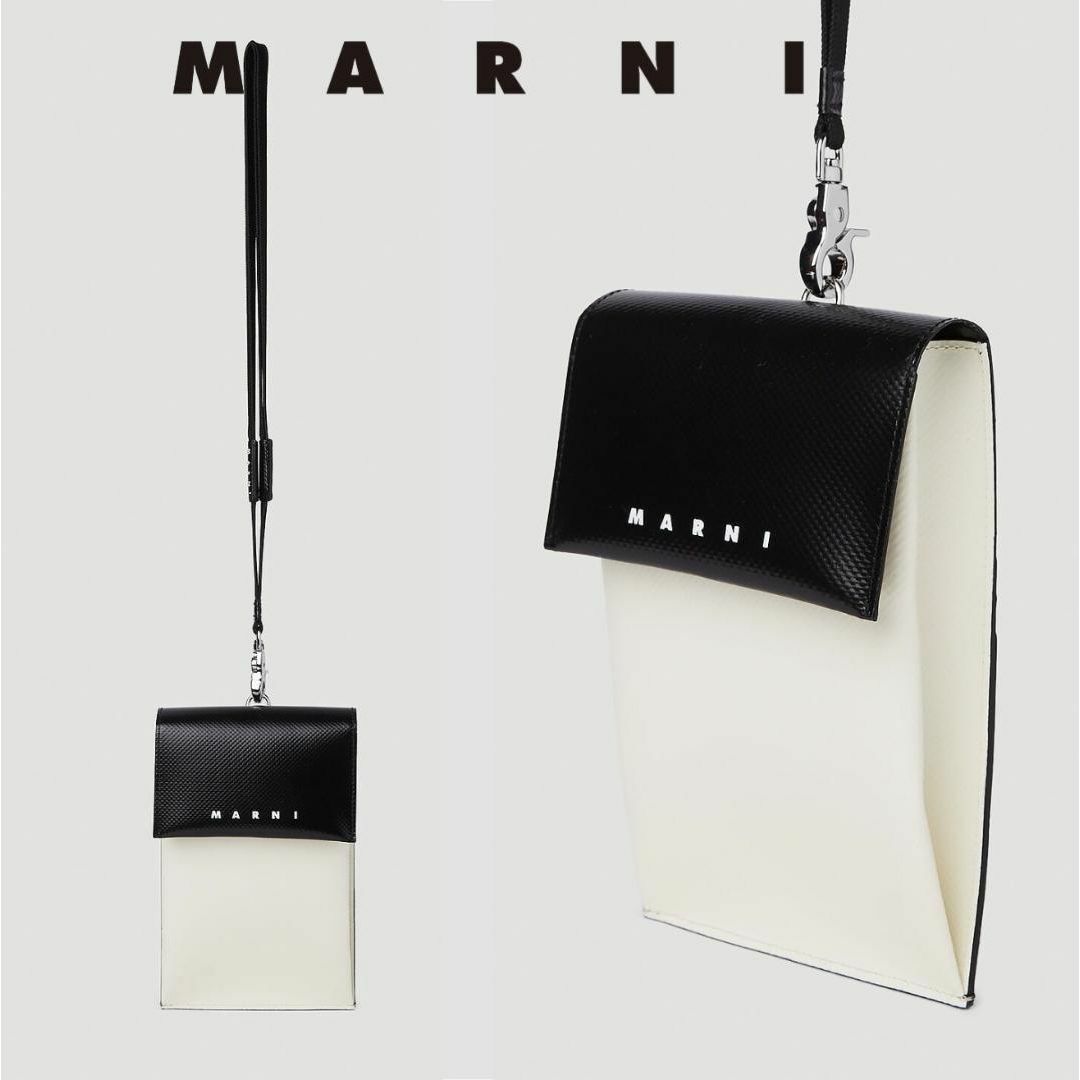 スマホケース新品！未使用品(^^)   MARNI モバイルケース