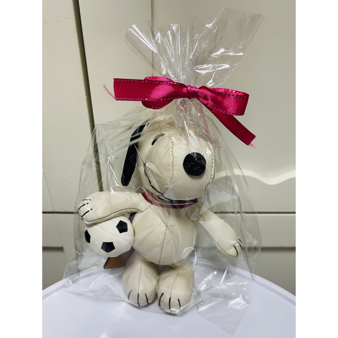 SNOOPY - タグ付き スヌーピータウン 本革レザー製 サッカー SNOOPY - タグ付き スヌーピータウン 本革レザー製 サッカー
