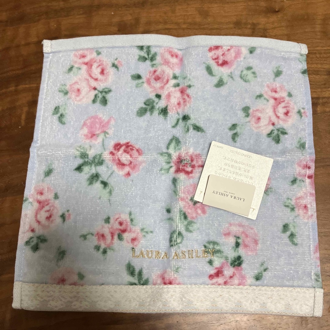 LAURA ASHLEY(ローラアシュレイ)の新品 ローラアシュレイ タオルハンカチ レディースのファッション小物(ハンカチ)の商品写真